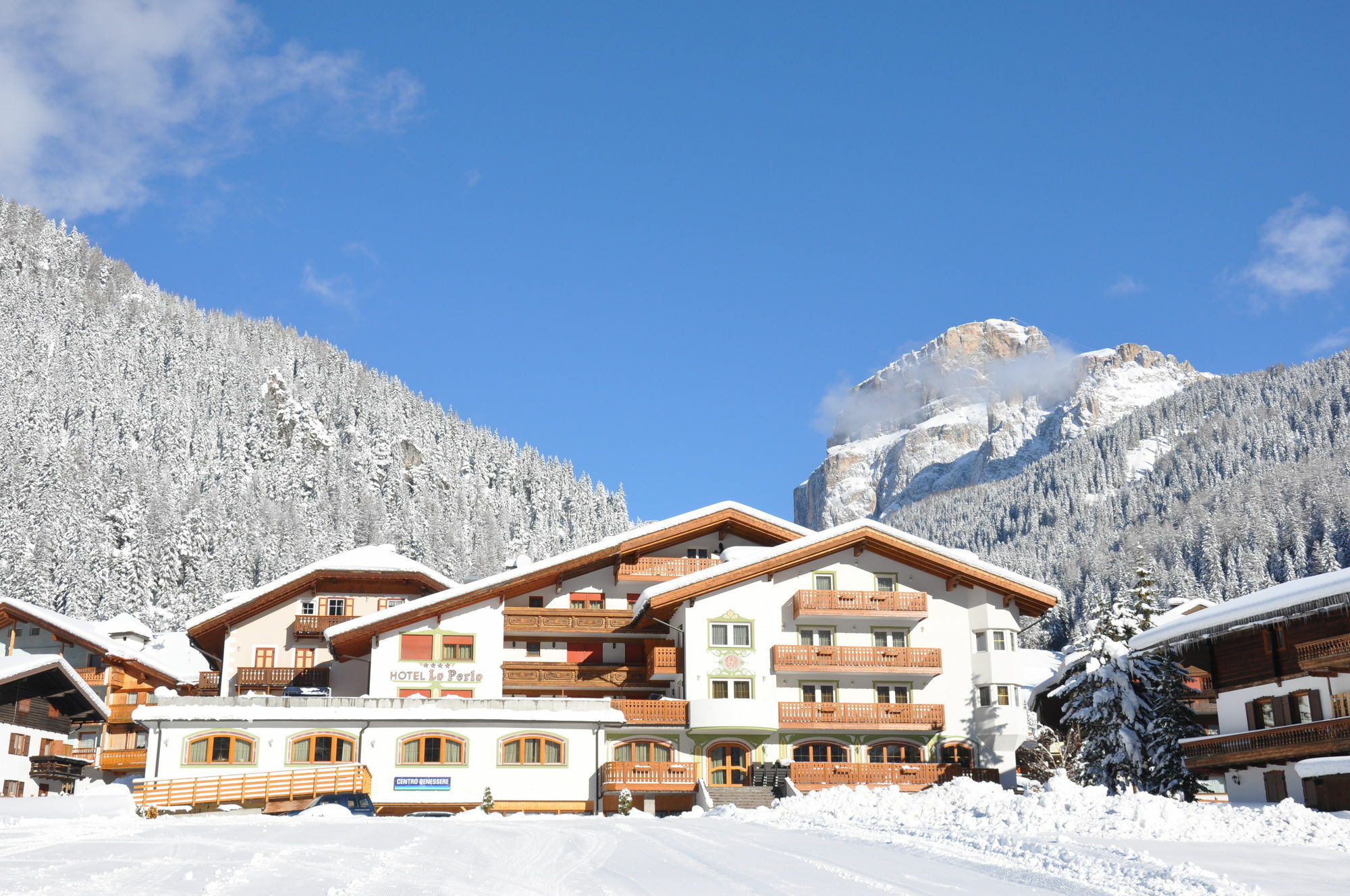 Hotel La Perla Canazei Exterior foto